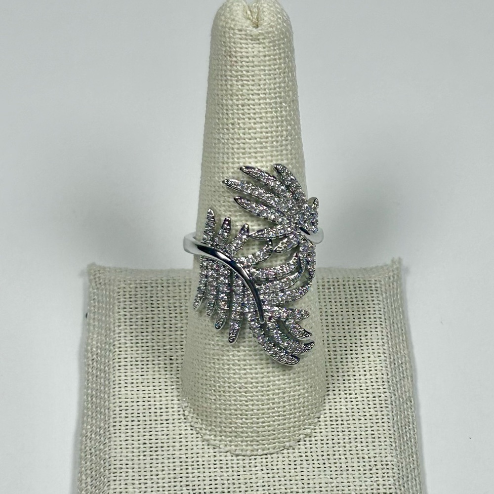 NEW Angel Feather Ring Silver Whimsical Size 7